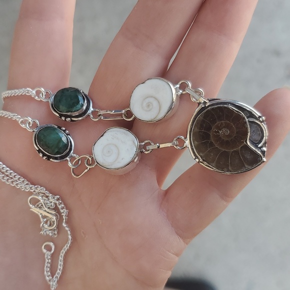 New Ammonite Fossil, Shiva Eye and Emerald 925 Silver Necklace. - Picture 6 of 11